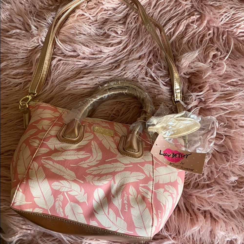 Luv Betsey purse